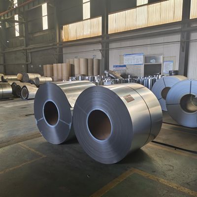 Dx51d Z100 Z60 Gorąco zanurzone galwanizowane cewki stalowe 28 gauge